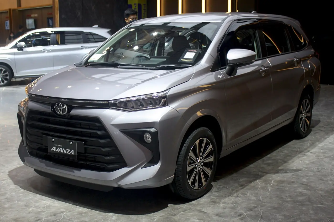 Toyota Avanza 2026, vista 3/4 frontal, foto 1