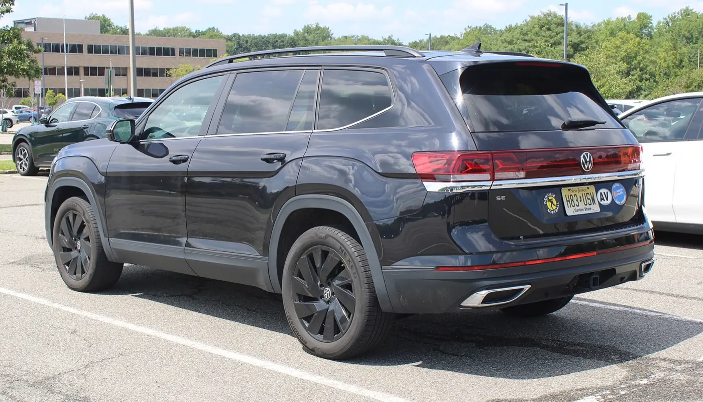 Volkswagen Teramont 2026, vista 3/4 trasera